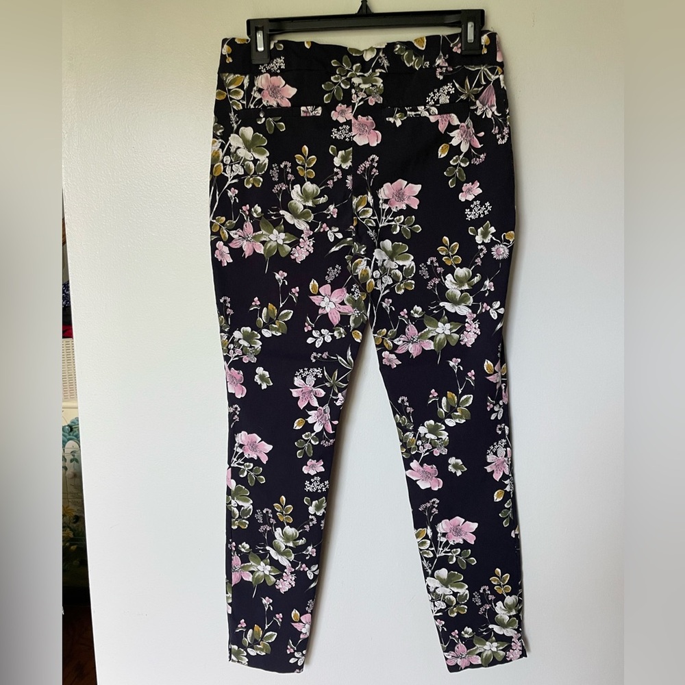 Adrienne Vittadini Womens Dress Pants, Size 6